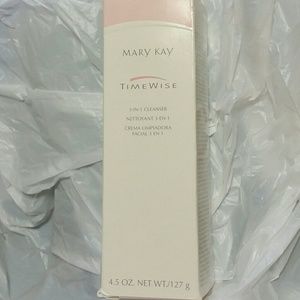 Mary Kay 3-in-1 Cleanser